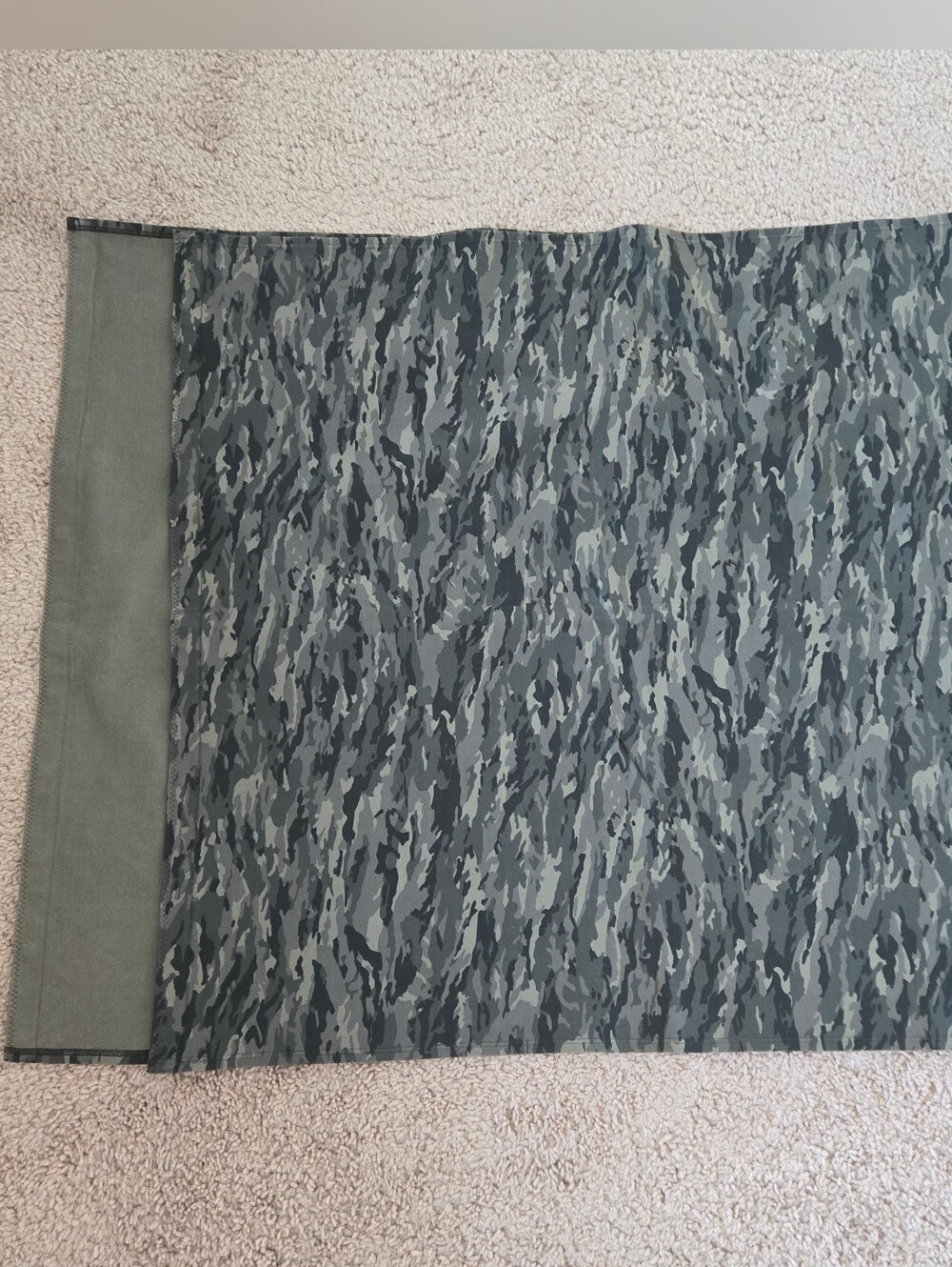 Lululemon Vinyasa Scarf Evergreen Camo Green Multi Print Wrap Shawl 58"×27" - Picture 4 of 11